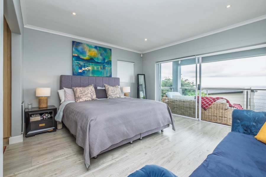 5 Bedroom Property for Sale in Murdock Valley Western Cape